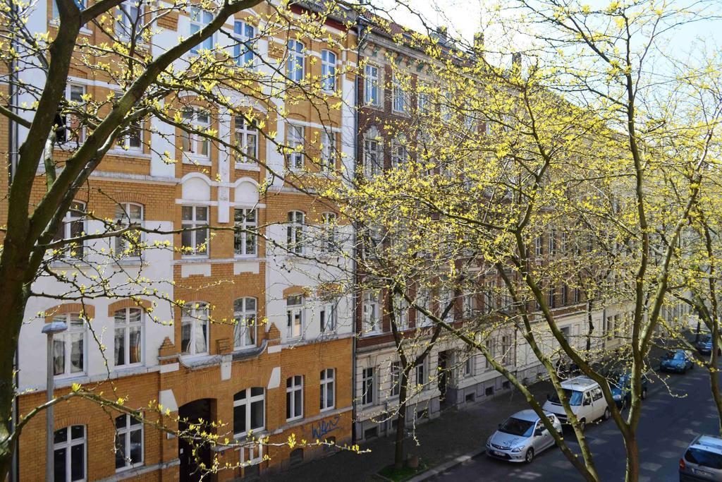 Schoener Wohnen Im Denkmal - Grosszuegig Geschnitten, Kostenfreies Wlan Leipzig Bagian luar foto