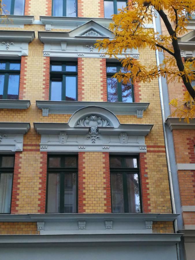 Schoener Wohnen Im Denkmal - Grosszuegig Geschnitten, Kostenfreies Wlan Leipzig Bagian luar foto